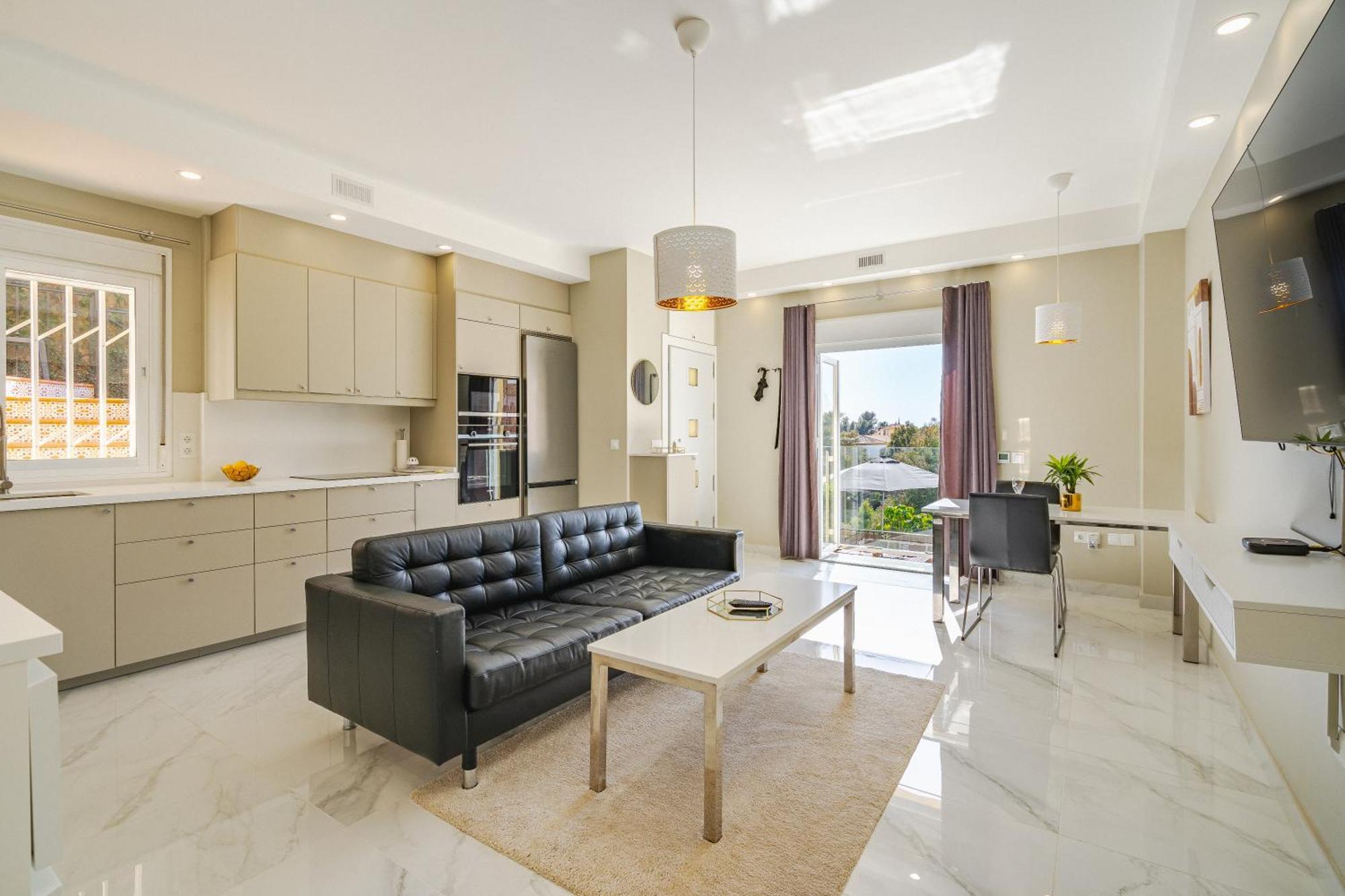 Private Luxurious Hillside Villa With Pool & Sea Views For 8 To 10 Ppl فوينخيرولا المظهر الخارجي الصورة